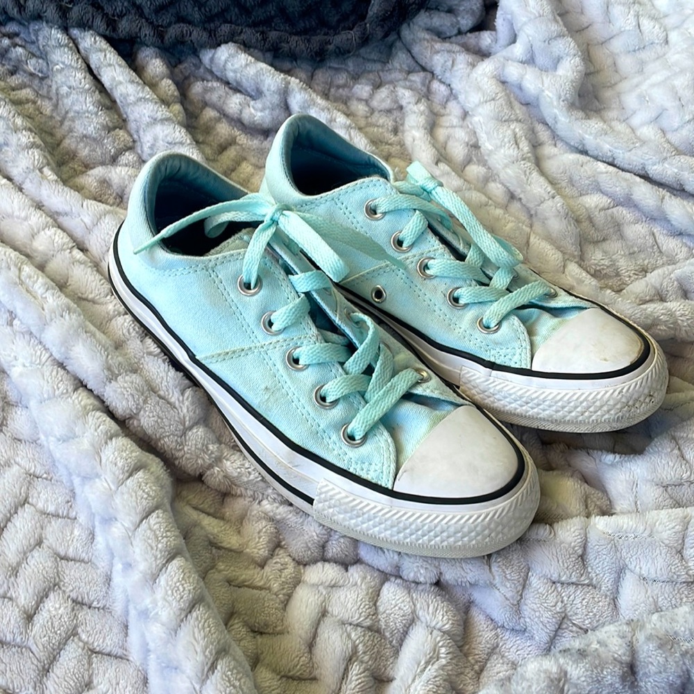 TEAL LOW RISE CONVERSE WOMANS US SIZE 6